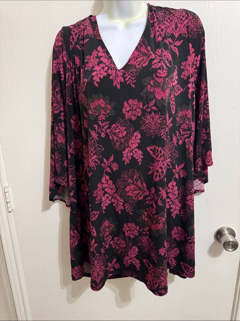 Lane Bryant Tunic Top V Neck Floral 3/4 Drama Flare Sleeve Women’s 22 24 Blouse‎